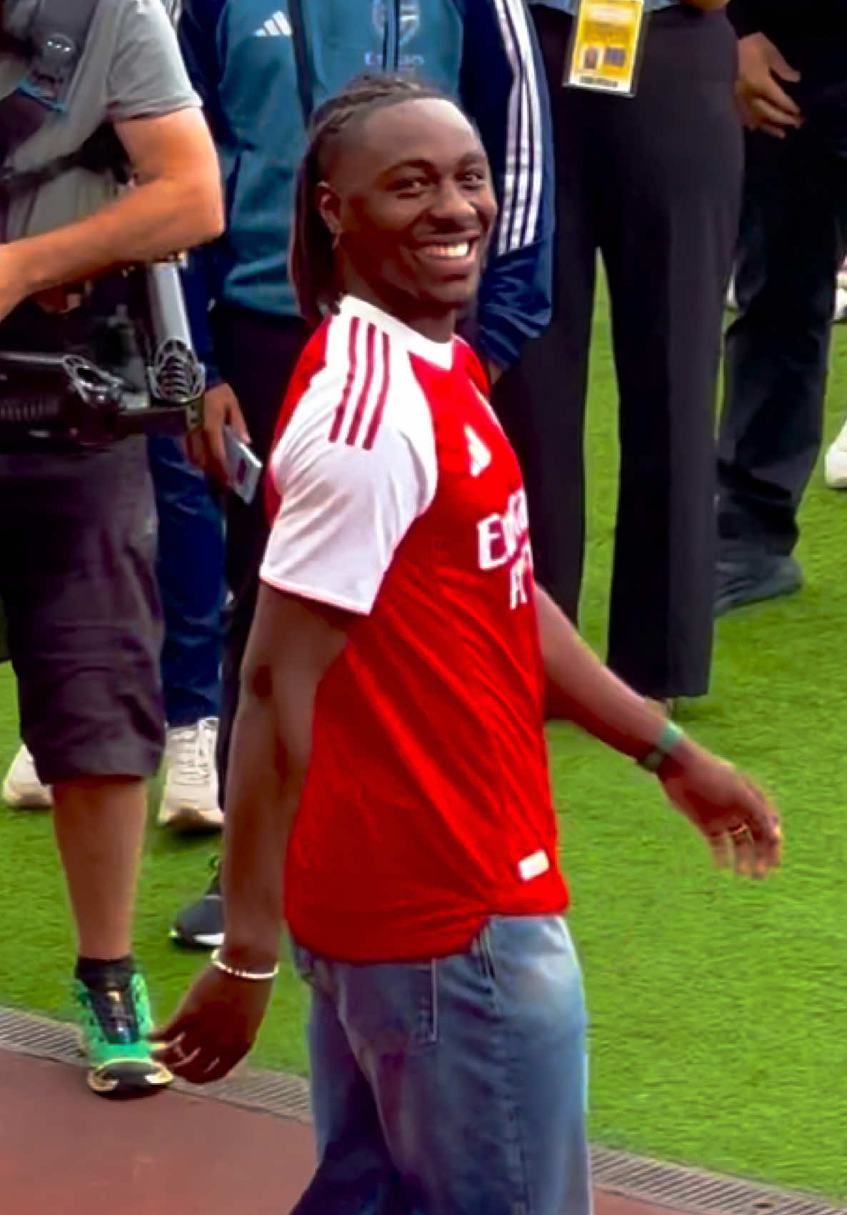 Highlight of the weekend. 🥹❤️🤍 #arsenal #eze #emiratesstadium #PremierLeague #football 