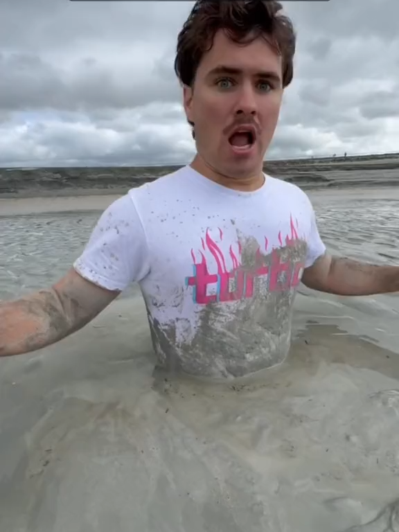 On essaye les sables mouvants du MontStMichel