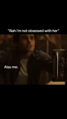 I definitely am. #obsessedwithher #YOU #joegoldberg #fakescene  #relatable 