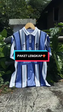 kali ini paket lengkap menggunakan bahan embos dan kerah polo yang membuat jersey mewahh🤩#jerseykeren #jerseyprinting #jerseyembos #desain #jerseyclub 