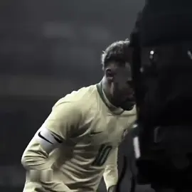 تمايل يا حلاته مره شفته 😅🤍 #neymar #vairal #fyp #explore #كسبلور 