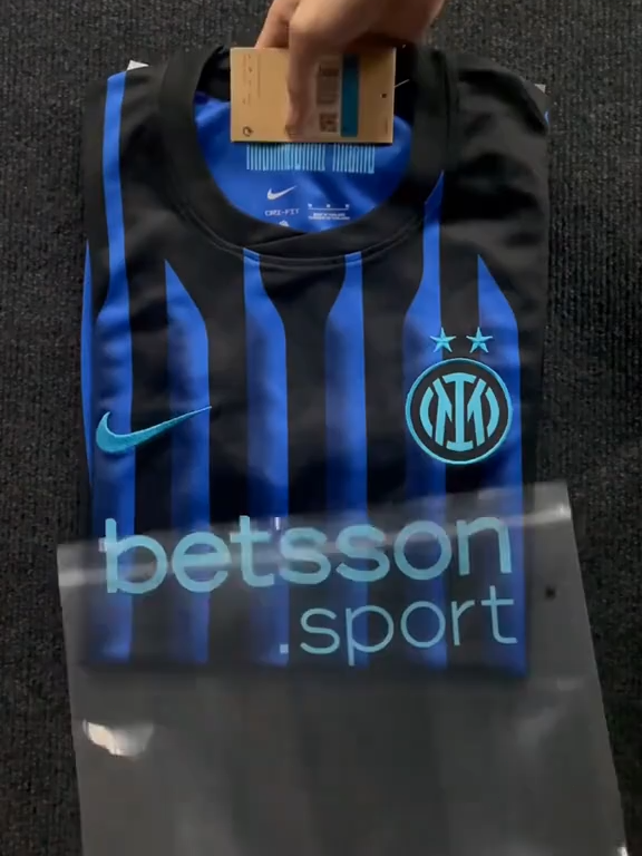 25-26 Inter Milan home player jersey No. 10 Lautaro No. 23 Barrera football jersey#InterMilan #jerseycollection #clothinghaul #barcelonafc #Juventus #soccerjerseys #fcbarcelona #footballjersey