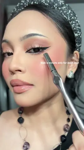 my hidden talent = eyeliner in 1 min. love u @TIME PHORIA Malaysia #timephoria 