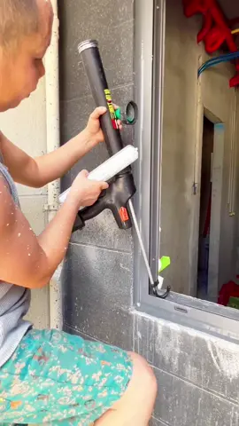 Electric gun#tools #caulkinggun #sandaogang #install #windows 