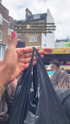 This bass was absolute insanity I cannot even lie 🤣🤣 my ear drums, my heart, my chest, my whole body felt it. But it was excellent #nottinghillcarnival #westlondon #streetparty #foryou #amapiano 