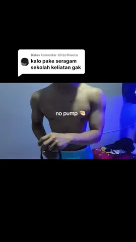 Membalas @shizu1kaeza selagi ga ketat ketat amat gabakal keliatan bray aman #homeworkout #work #konsisten #pullup #fy 