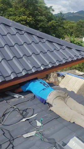 Lại thêm mái Nhật bằng tôn giả ngói cho gia chủ #cơkhí #thợhàn #máinhật #vungcao #quêhươngtôi 