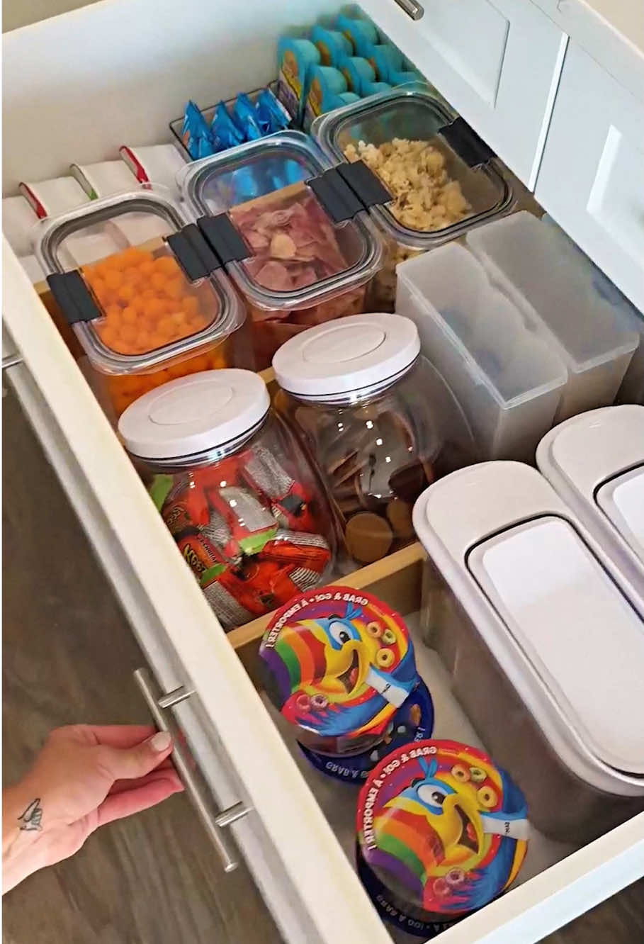 ASMR Kitchen Cabinets & Drawer Refresh ✨♥️ #asmr #asmrvideo #cabinet #cabinetdrawer #kitchen 
