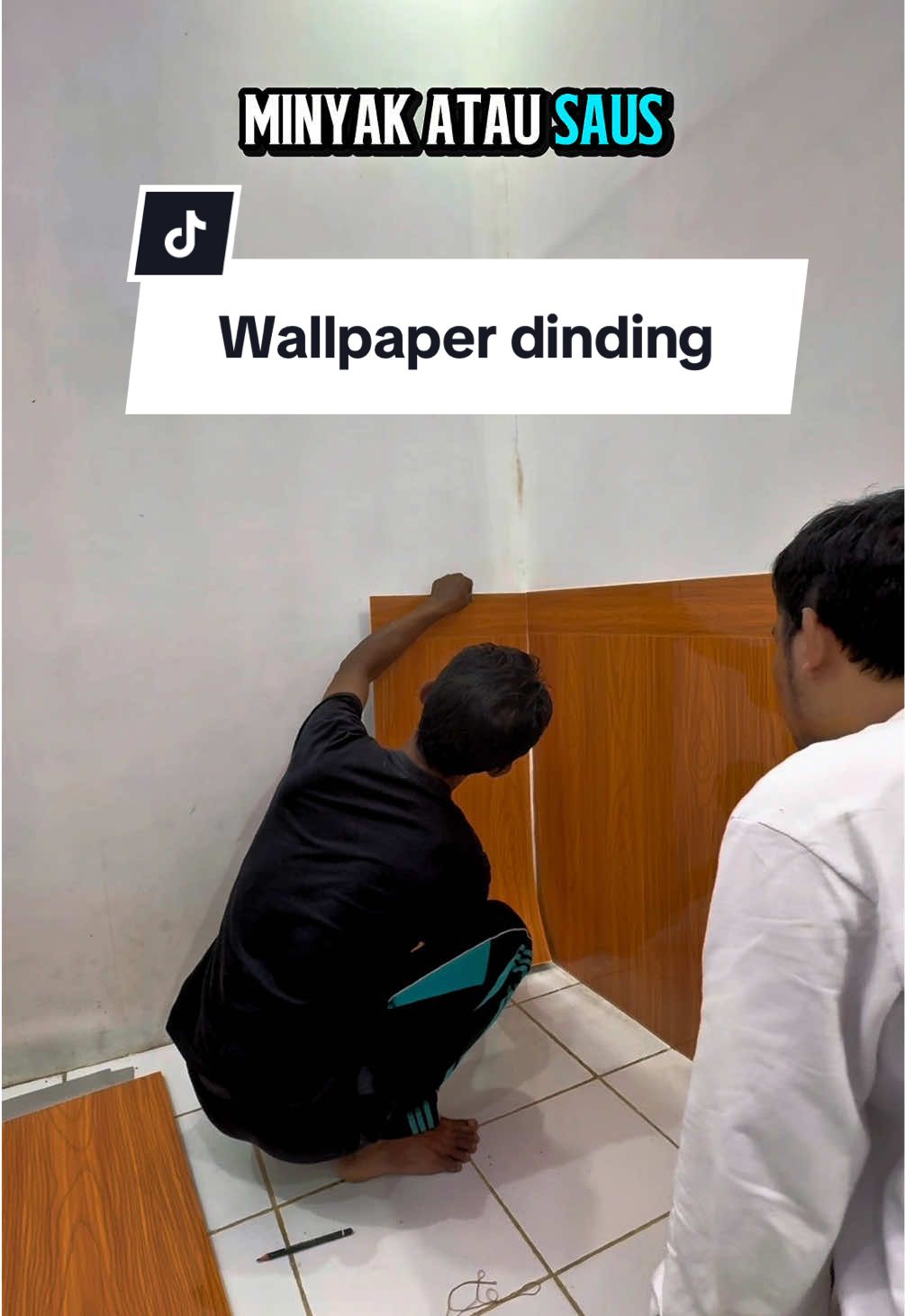 Dekorasi ruangan lebih praktis dan murah cuma menggunakan wallpaper dinding aluminium foil ini #wallpaper #wallpapers #wallpaperaesthetic #wallpaperdinding #gajiansale 