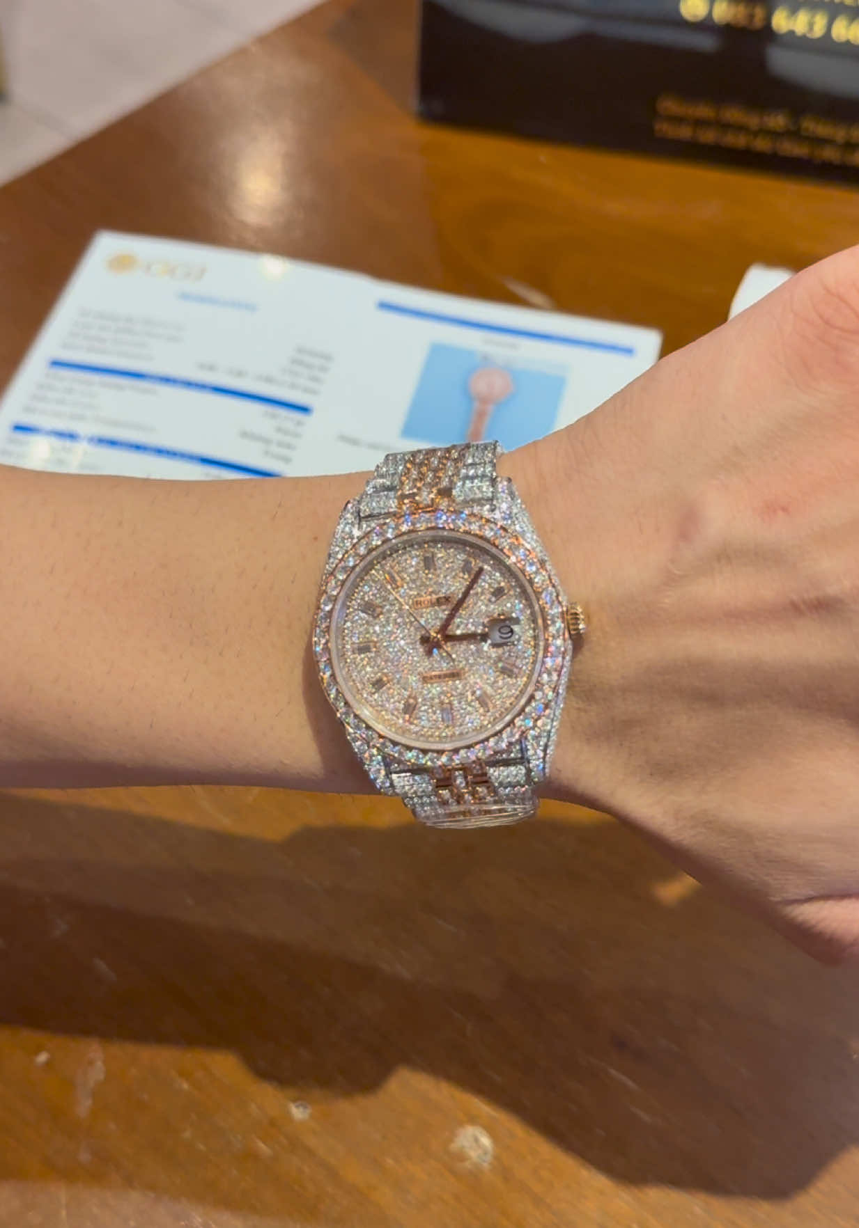 Gần 2000 viên kim cương Moissanite 💎 bọc vàng hồng đẹp thật 😍 #phanhungluxury #dongho #trangsuc #donghonam #donghobocvang 