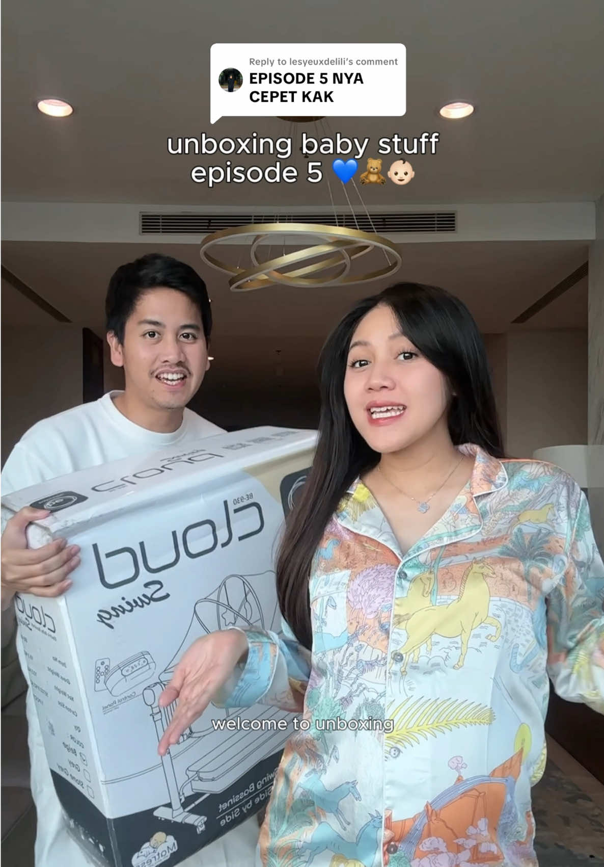 Replying to @lesyeuxdelili unboxing kali ini: bed side cribbb💤🌌💙!!!