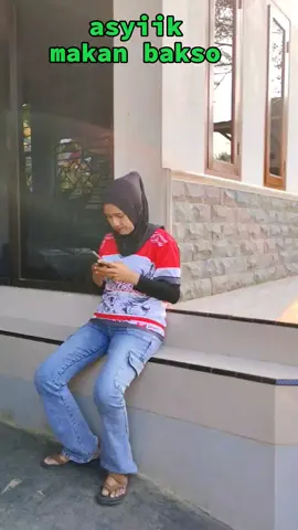 Perbedaan Makan Pria vs Wanita #komedi 