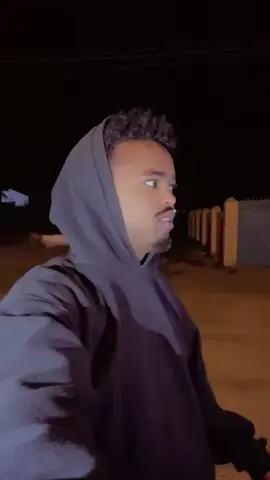 #mid dhexe hawadedu weeye @SADAAM HAJI @abdifataah Daaha @Mohamed kaYsE xuseen😍 