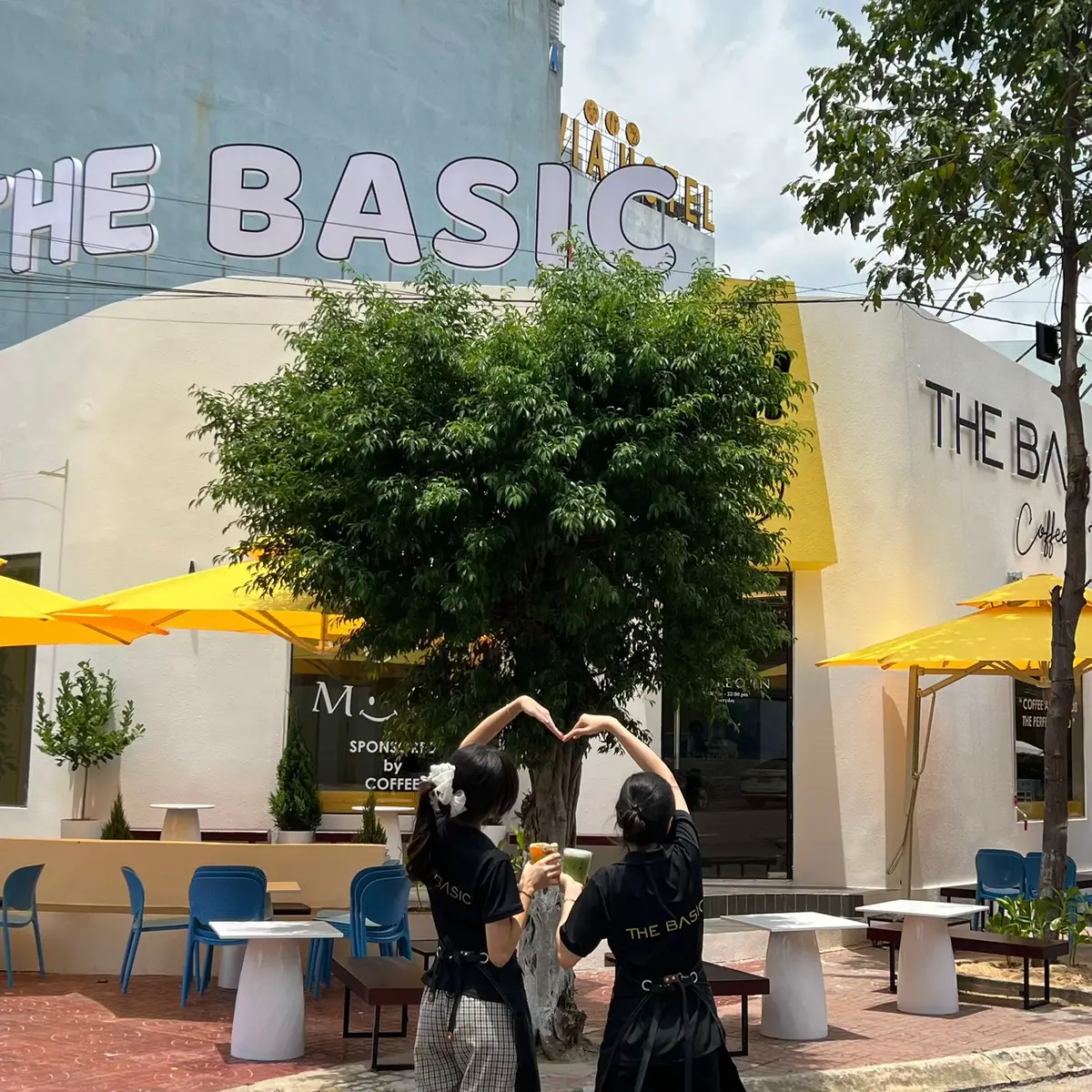 ☕️ QUÁN MỚI TOANH SẮP KHAI TRƯƠNG 📍 📅 Hẹn nhau 30/08 này chill thôi! Hiện tại quán đang decor xịn xò lắm luôn 🎨✨ – chuẩn bị sẵn sàng để đón các bạn tới sống ảo 🔥📸 🎉 Đặc biệt duy nhất ngày khai trương 30/08: 🎁 PHÁT HÀNH 300 THẺ THÀNH VIÊN 🔥 GIẢM 10% VĨNH VIỄN – áp dụng cho khách tới quán trực tiếp nha! #phuongbongson #hoainhon #binhdinh #xhuong #xhtiktok 