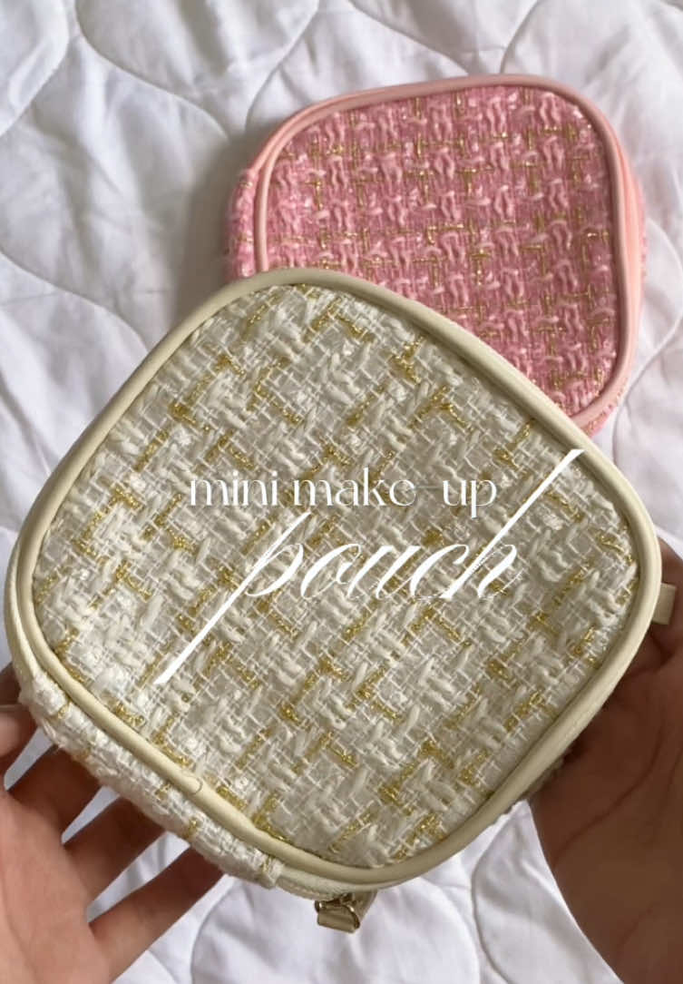 small, sleek, and super handy ⋆.𐙚 ̊ ── .✦ #makeup #minipouch #makeuppouch #pouchmini #pouchmakeup 