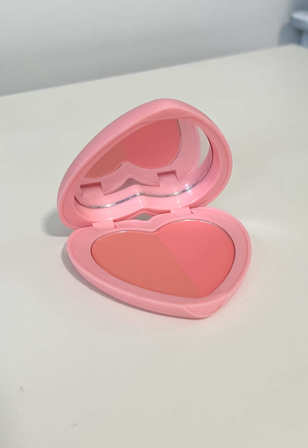 @Chu Chu Beauty heart blush duo in always rosy 🌸💖 
