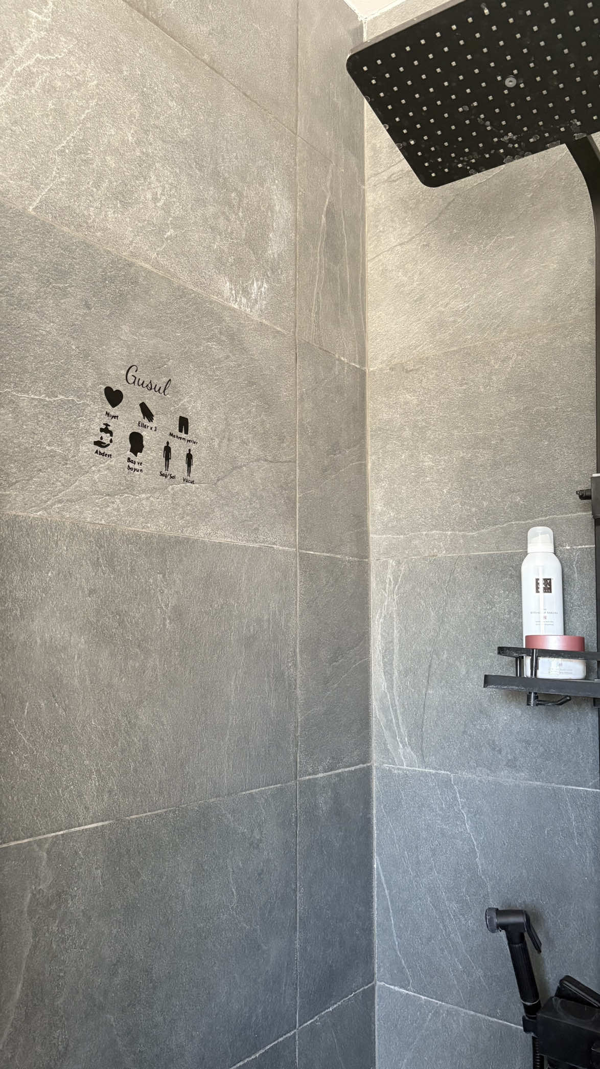 With this waterproof stickers, you no longer have to worry about forgetting to take ablution✨ #aureacreations #aurea #ghusul #zxybca #fyp 