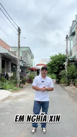 #nhadatangiang #nhadatlongxuyen  #xuhuong  #viral  ________🆘𝐂𝐇𝐔̉ 𝐆𝐔̛̉𝐈🆘________ ✅NHÀ XÂY MỚI 100% - LỘ XE HƠI - CÁCH PHẠM CỰ LƯỢNG 100M - MỸ QUÝ✅ ✖️Nhà hướng : chánh Tây ✖️Diện tích : 4M x 16M = 64M / Sàn : 128M ✖️Kết cấu : 1 Trệt / Lầu ( 3 Phòng ngủ / 3 Vệ sinh / Phòng khách / Bếp / Phòng thờ ... ) ↪️Nhà lộ xe hơi thông thoáng , không ngập nước , không dính cóng trụ điện ↪️Nhà tặng Full Nội Thất Mới 100% ↪️Khu dân cư đông đúc , Chợ , Trường Học , Bệnh viện , BHX .. ↪️Sổ hồng sẵn , công chứng trong ngày 🆘Giá Bán : 2 Đồng Xxx ( Tiếp khách thiện chí )🆘 •———————༺⚜️༻———————•