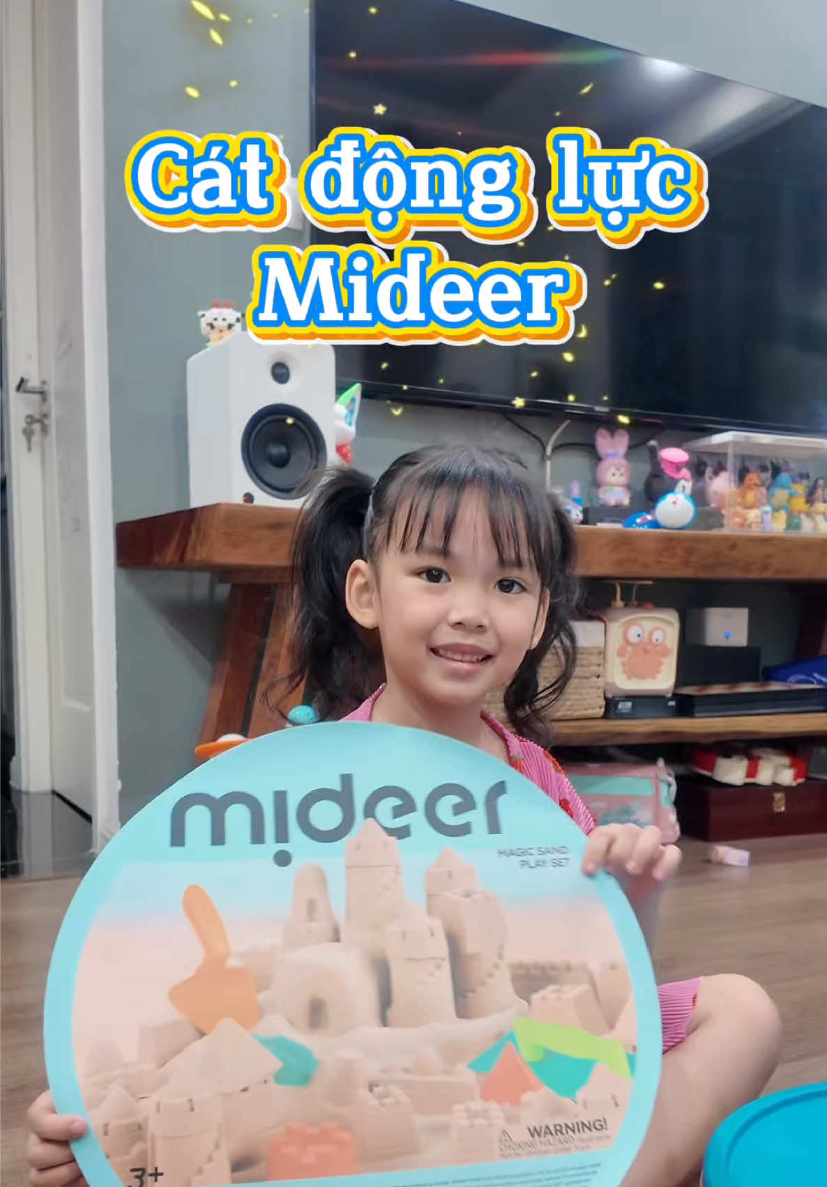 Không được đi biển chơi cát thì mình mua cát về nhà chơi, thoả đam mê mà rẻ nha! Mua cho các con chơi bao mê #catdongluc #mideer #mideervietnam #dochoichobe 
