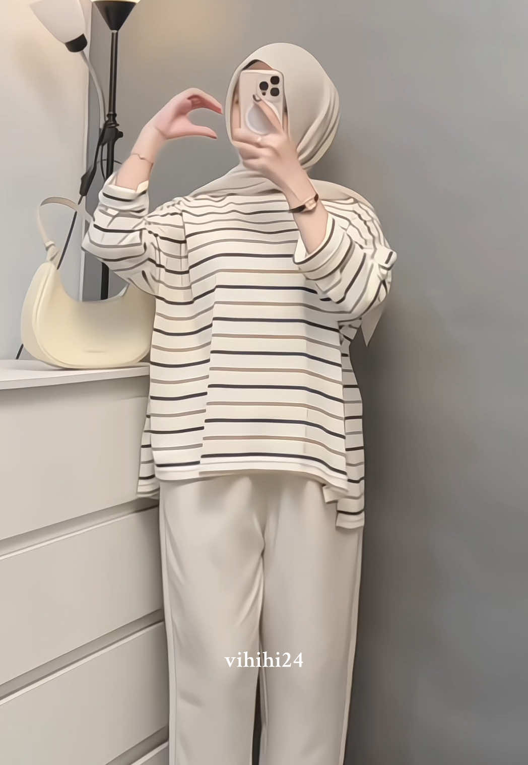 #kaos #kaoswanita #kaosoversize #kaosgaris 