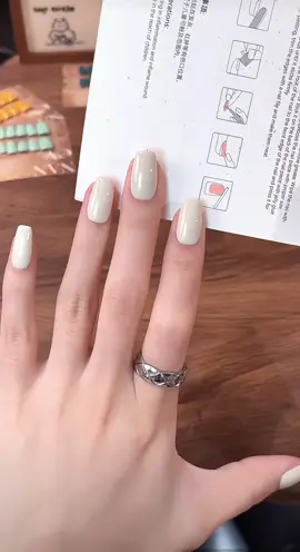 Nailbox sơn gel trắng sữa màu 1, mọi người chọn form tròn ngắn nha #nails #mozainail #xuhuong #nailpolish #viral 