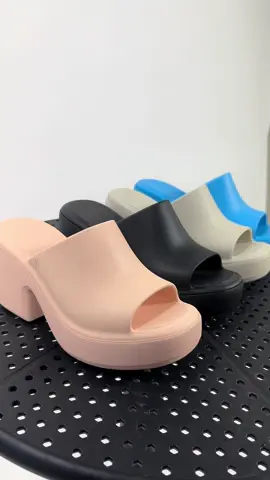 Elegância e leveza são o significado perfeito para a #MelissaFreeHigh ✨😍 #Melissa #AmoMelissa #Melisseira 