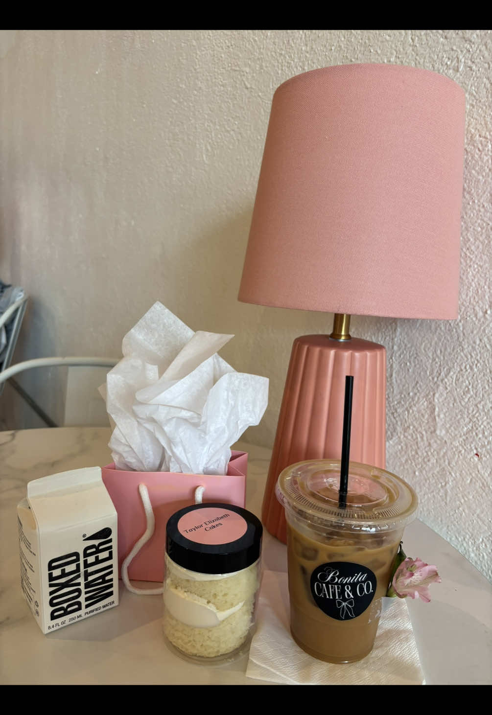 Come spend the morning with me! 🎀 🍰: @taylorelizabeth.cakeshop on insta  ☕️: @bonitacafeco  #Pilatesprincess #Lifestyle #Fyp #Contentcreator #Spendthemorningwithme 