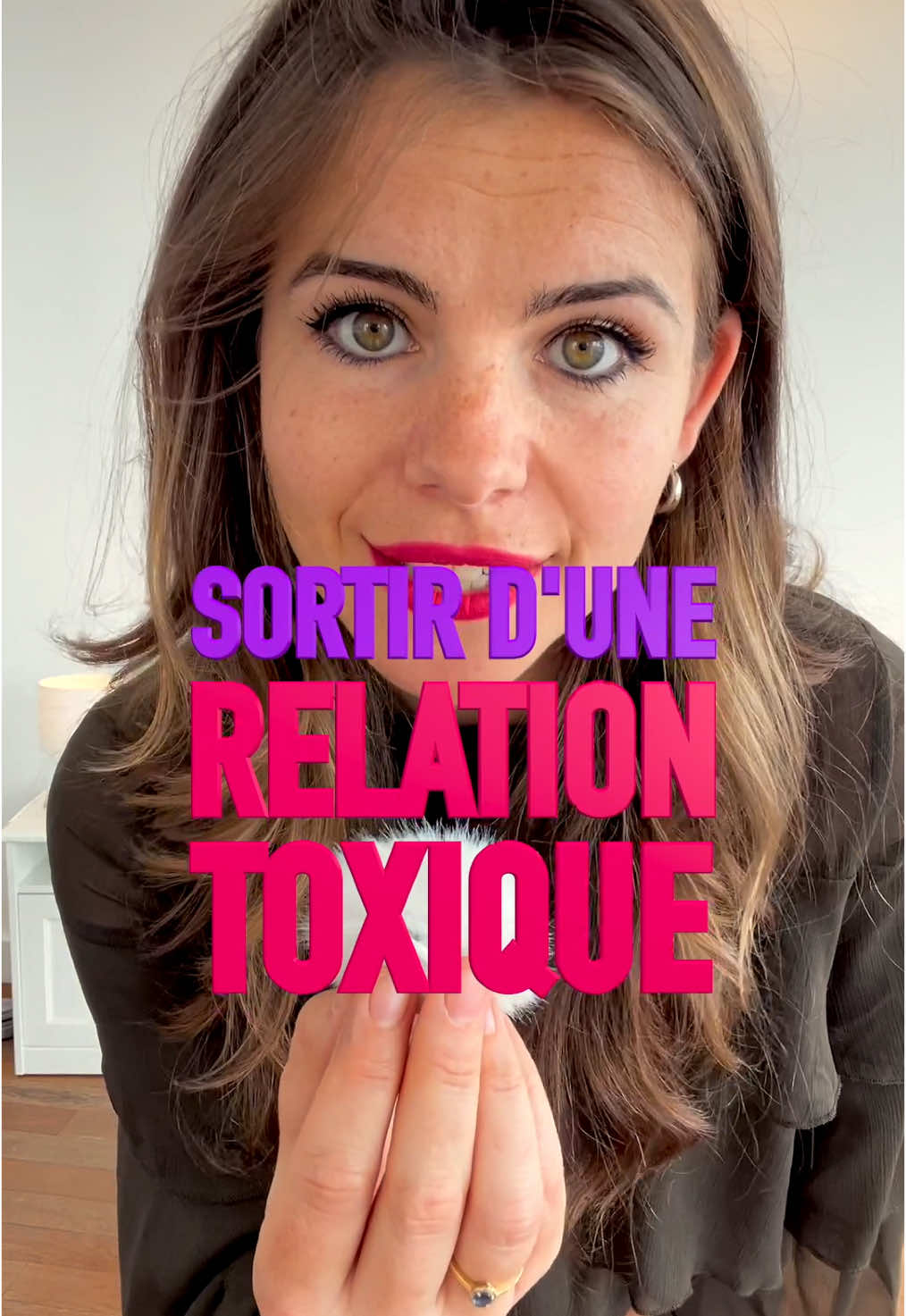 On ne fait pas d’omelette sans casser des œufs, chérie 👑❤️ Besoin de parler ? Envie d’un avis extérieur ? Viens prendre RDV avec moi sur mon site utilefutile.fr 💖 #RelationToxique #SortirDuneRelationToxique #SelfLove #StopAuxConnards #FemmeForte #GirlPowerFR #NouveauDépart #ConfianceEnSoi #AmourSain #EmpowermentFeminin 