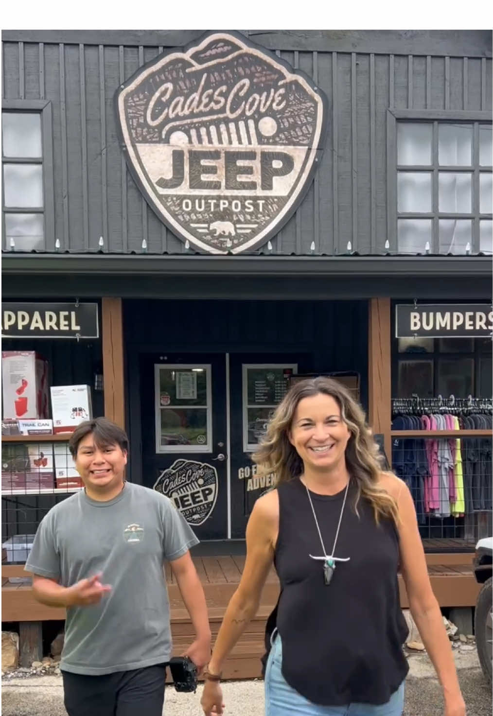 Last min logistics biz had us miss the Warn Winrock run, but the Smokies had other plans 🌲✨. We “got lost in the Smoky Mountains” and found @jeepthecove - and wow, what a crew. Cade’s Cove Jeep Outpost = good people, good vibes, and future collabs on deck 💛😎👊💥 Thanks for the love, Tennessee - we’ll be back! #gsmji2025 #greatsmokymtnjeepinvasion #jeeplife #AdventureFurther #since1970 