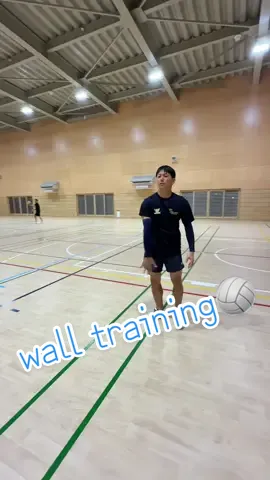 壁打ちしている周りをぐるぐる回ってもらいました。 #バレーボール #volleyball #voleibol #pallavolo #ハイキュー  @ゆの🏐💃 @JUN🐶⚒🏐🥎 @いちか🐼🏖️ @みゆ🐰ྀི🤍 @けいる🐱🏐 @たつ🐉👶🏻🏐 @なおや🦩✌️ @まりん🌺🏐 @さり 