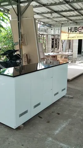 KICHENSET, MEJA DAPUR TERLARIS 🔥🔥 Mau bikin custom furniture yang berkualitas dengan harga terjangaku langsung dari pengrajin??  Hubungi kami, ada Promo GRATIS Design 3D, GRATIS Survey lokasi & GRATIS Pengiriman untuk Area Jogja,  promo berlaku untuk 3 orang pertama disetiap harinya, klik tombol whatsapp sekarang juga konsultasi GRATIS  Menerima pesan furnitur : - Meja & kursi - lemari - Interior - Dlll Bisa custom sesuai keinginan, Harga langsung dari pengrajin  Hubungi kami : 081229537639 #masukberandafyp #furniturearenza #mebelcustom #kichensetminimalis #mejamurah 