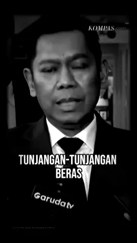 Di balik sorotan publik soal kesejahteraan wakil rakyat, tunjangan beras menimbulkan tanda tanya. Anggota DPR RI menerima tunjangan beras sebesar Rp12 juta per bulan. Jika dihitung dengan harga rata-rata beras Rp15 ribu per kilogram, jumlah itu setara dengan 800 kilogram beras. Siapa sebenarnya yang paling berhak atas jaminan ketersediaan beras? #dpr #tunjangandpr #tunjanganberas #naramaknaid 
