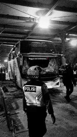 bus persib🥀#bobotohberduka🎗🥀 #yogyakarta #viking #persib #fypシ゚viral 