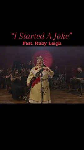 Her crystal clear voice will take you back to days of #countrymusic legends like #PatsyCline - watch @Ruby Leigh’s phenomenal PMJ debut! #thevoice