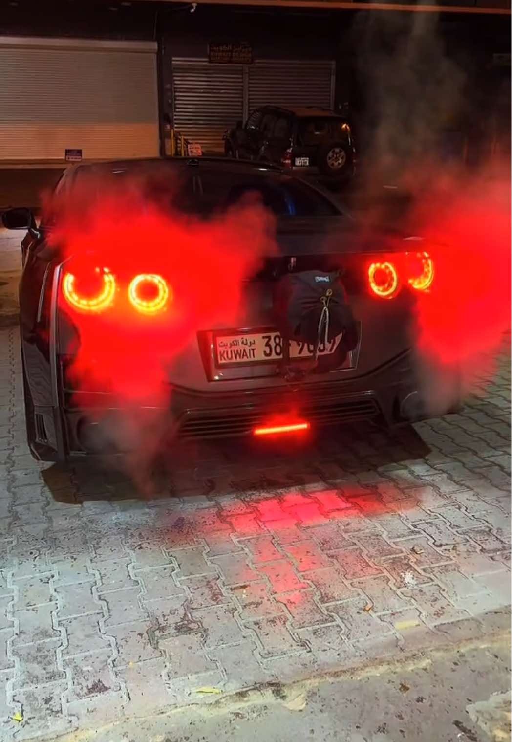 𝘚𝘩𝘦 𝘷𝘢𝘱𝘦𝘴 𝘩𝘢𝘳𝘥𝘦𝘳 𝘵𝘩𝘢𝘯 𝘺𝘰𝘶𝘳 𝘦𝘹.😤😶‍🌫️ #gtr #smoking #godzilla #gtrr35 #gtr35 