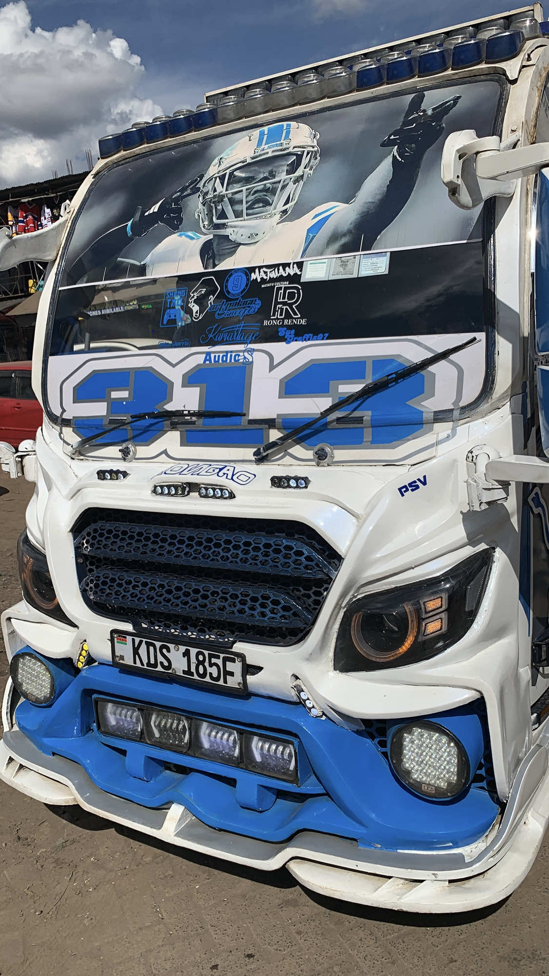 Kila mtu apende kitu yake😂😂💔 DETROIT 125💎 @detroit rongai 001  @cee~naibei  @🎯E'L Chefe ♨️  #foryoupage  #goviral #fyp 