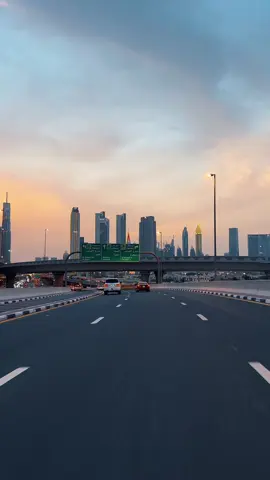 Beautiful night view 🇦🇪 #dubai #dubailifestyle #uae #nice #Dubai.official_1
