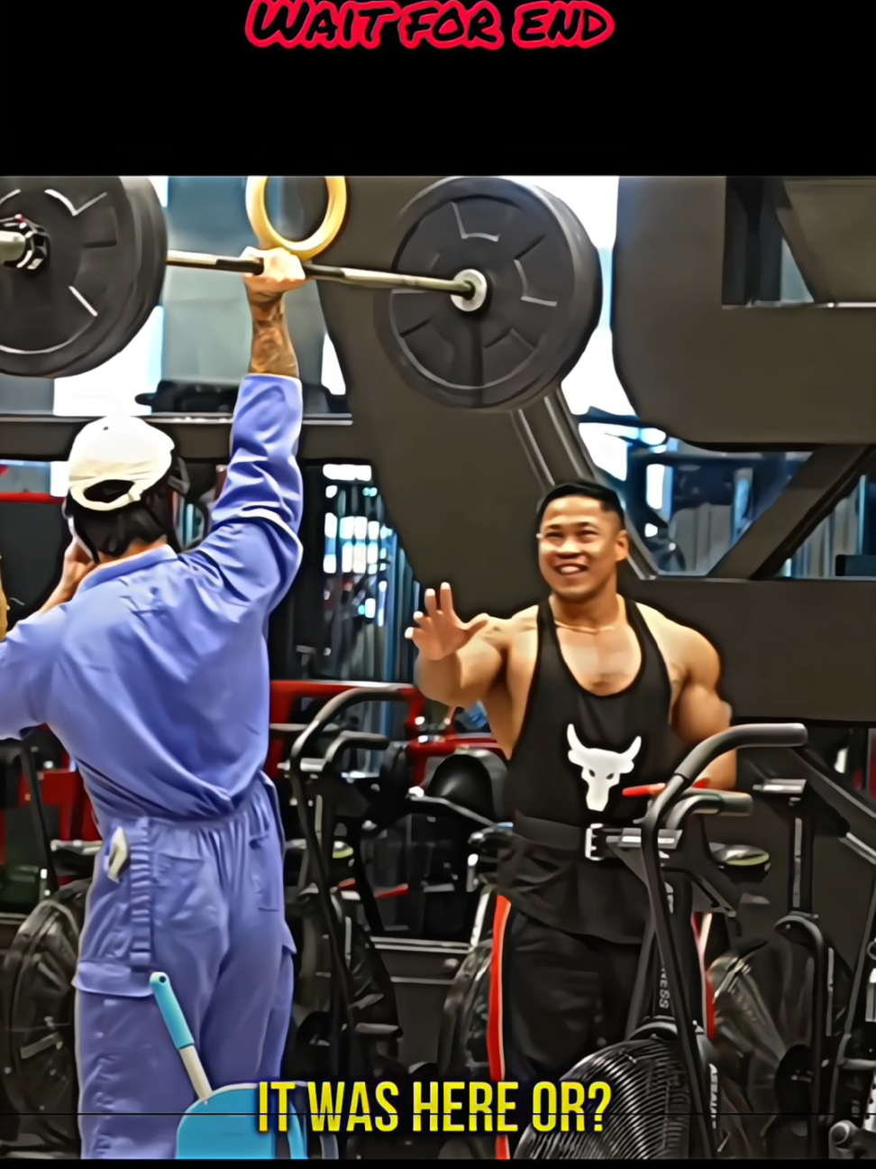 Anatoly prank with 💪😁 Bodybuilders #safe #gymprank #anatolyprank #gym #anatoly 