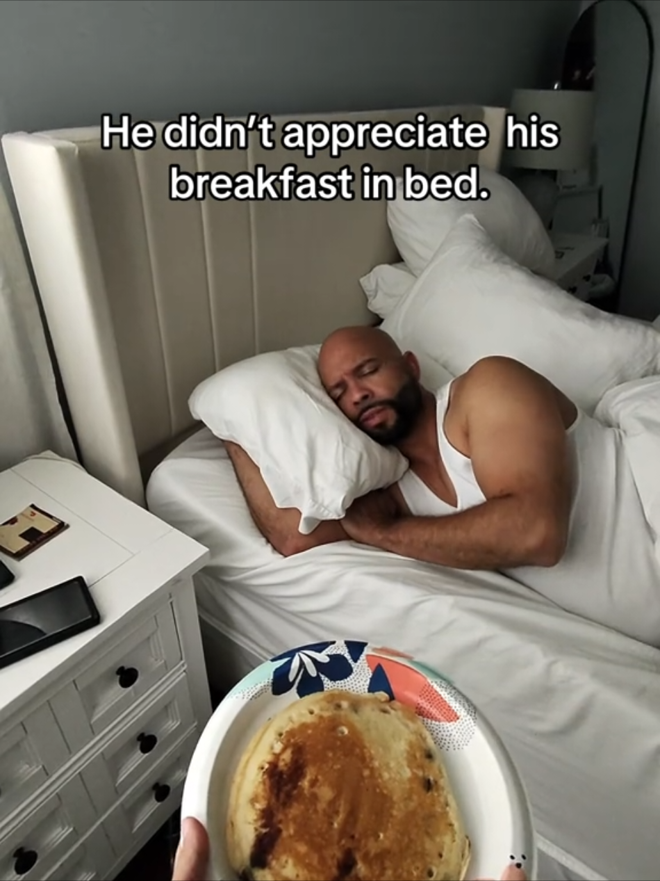 Breakfast is bed. 🤣🤣🤣🤣 #marriedlife #therealmedinagang #foryou #couple #prank 