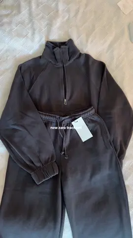 Loveit #zara #tracksuit #newinzara 