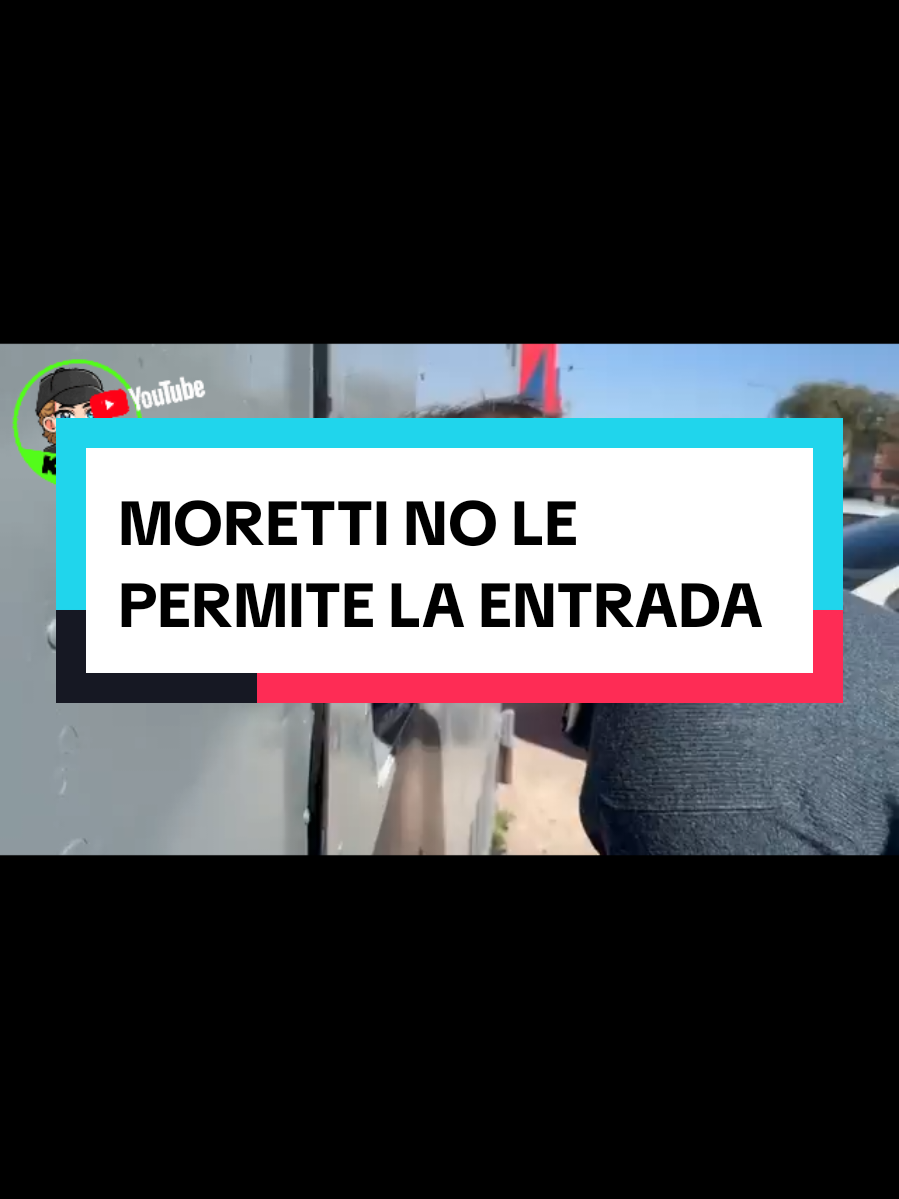 MORETTI NO LE PERMITE LA ENTRADA A LAGOS. Hoy había pactada una reunión de comisión directiva. Moretti fue el primero en entrar. No había llegado nadie y Lagos llega y no le permiten la entrada por orden de Moretti. Finalmente entra por la puerta de Varela. En San lorenzo no te aburris nunca. #sanlorenzo #moretti #boedo #cuervo 