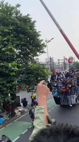 hari ini kita menuju ke gedung yang penuh dengan sarang tikus😭