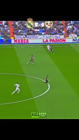 Un club capable de faire ça ? Et l’équipe actuelle du Réal Madrid ?🥹🥹#realmadrid #football #realmadridfc #rayovallecano 