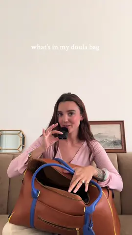 What’s in my doula bag #doulasoftiktok #doulabag #doula #birthdoula #birthtok 