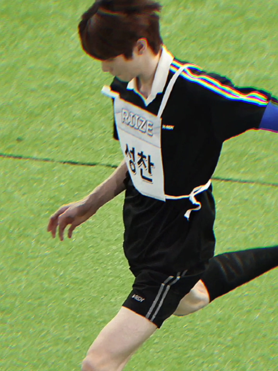 MY FAV SOCCER PLAYER 😋⚽🔥 . #riize #라이즈 #sungchan #성찬 