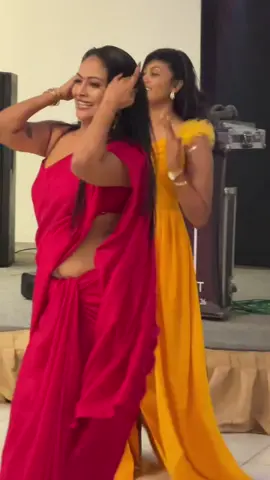 නටනවනම් මේ ගානටවත් නටන්න ඕනේ 🫣👌 #wedding #surprise #surprisedance #srilankan_tik_tok🇱🇰 #srilanka 