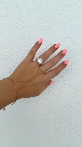 dainty hand chain 😍 I’m going to stack a few of these 🥰 