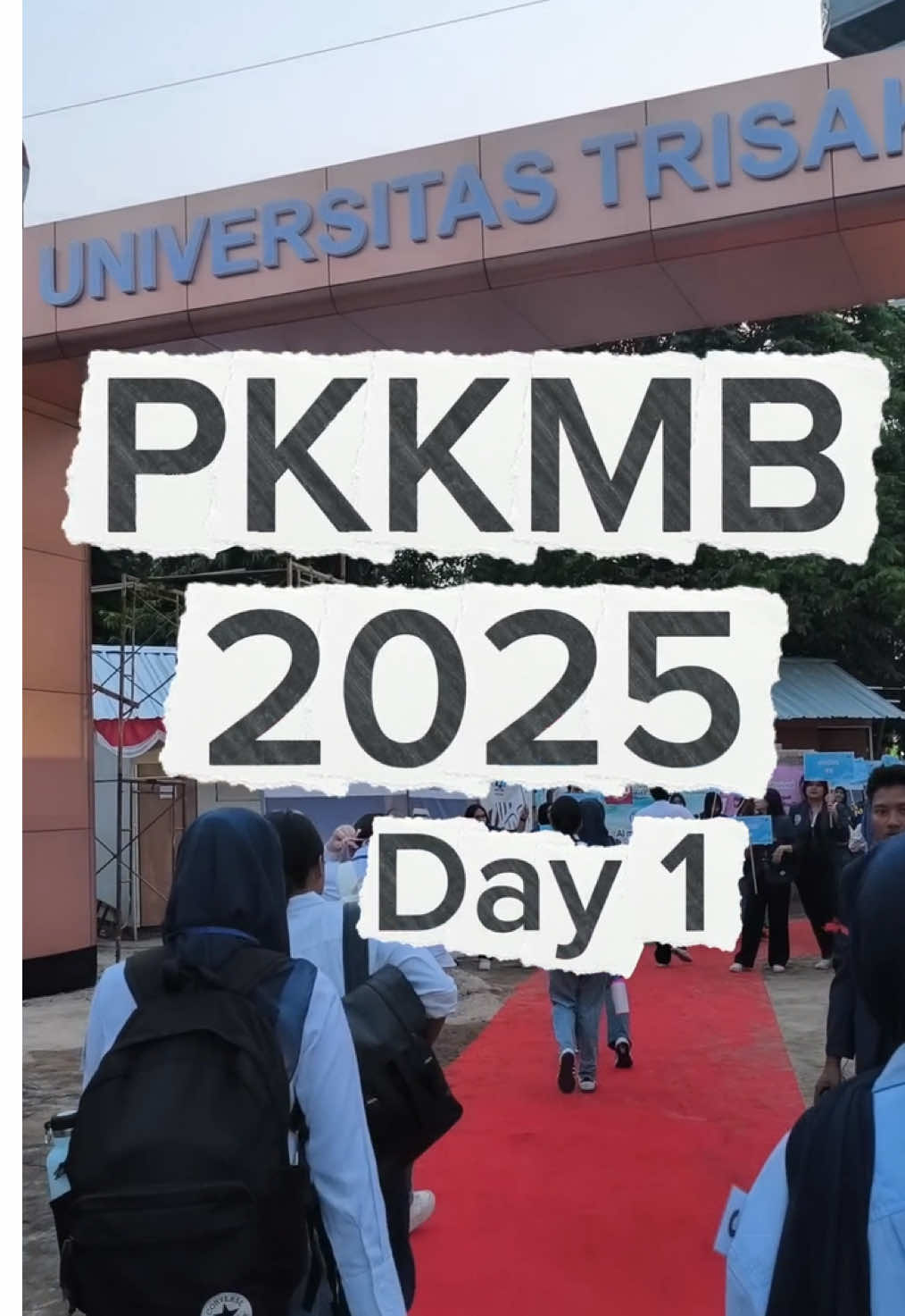 🎓 PKKMB Trisakti 2025 Day 1 🔥 Dari penyematan almamater, materi inspiratif dari alumni yang kini jadi Menteri & Wamen, sampai hiburan mahasiswa 🎶 Semua untuk generasi baru Trisakti yang Progresif & Berprestasi! 🚀 #PKKMBTrisakti2025 #LangkahPastiPrestasiTrisakti #TrisaktiVibes #usakti