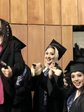 🥹🎓 #يا_سلااام #ترانزيشن_تخرج #TrendMomentos #graduation #senior 