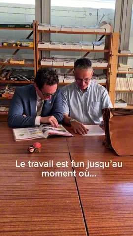 Ça va être différent cette année.. 💔💔 #monsieurprof #collegue #travail 